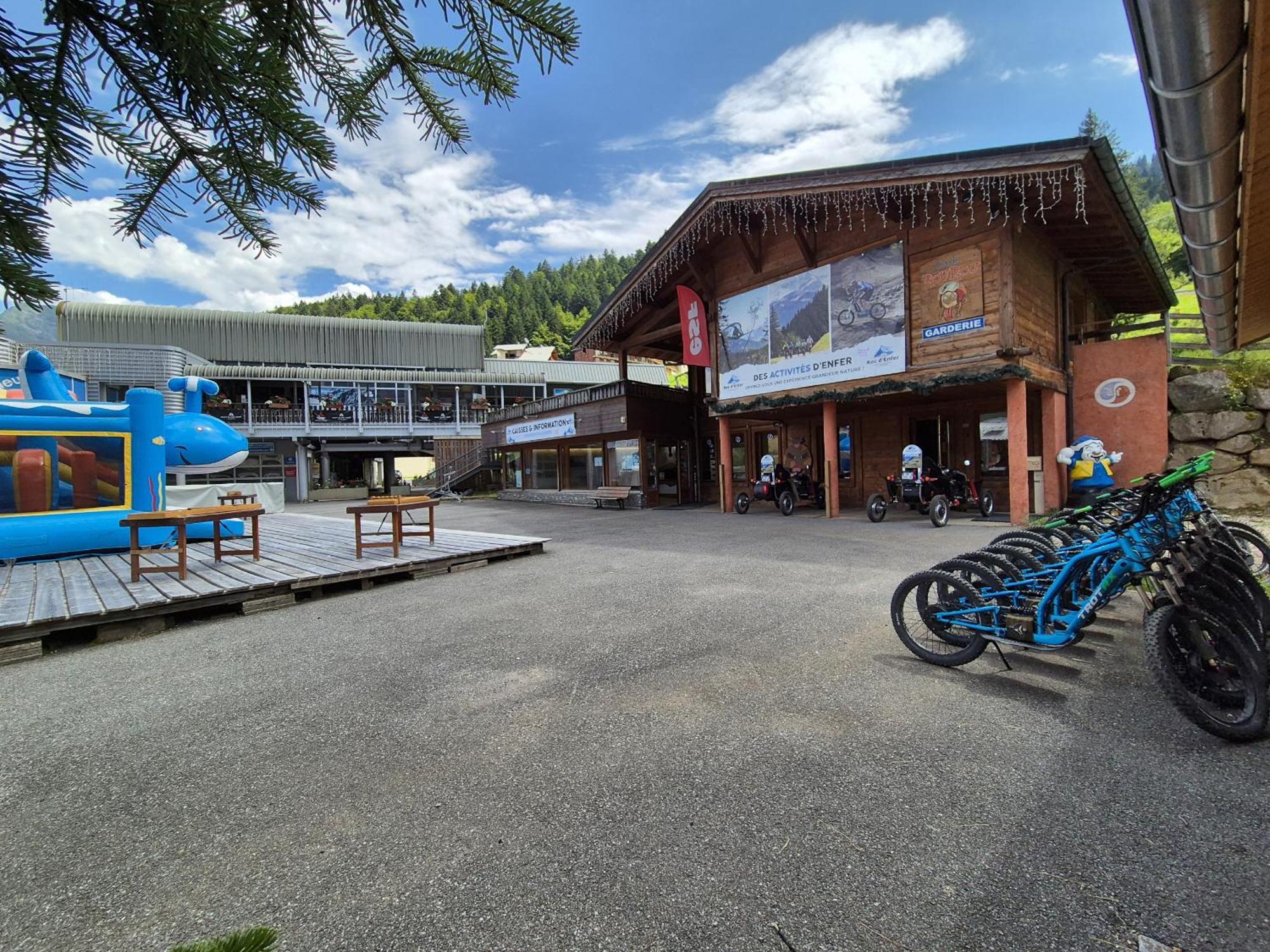 Appartement Lumineux Avec 2 Balcons - - 6 Personnes - Nantaux 17 B Morzine